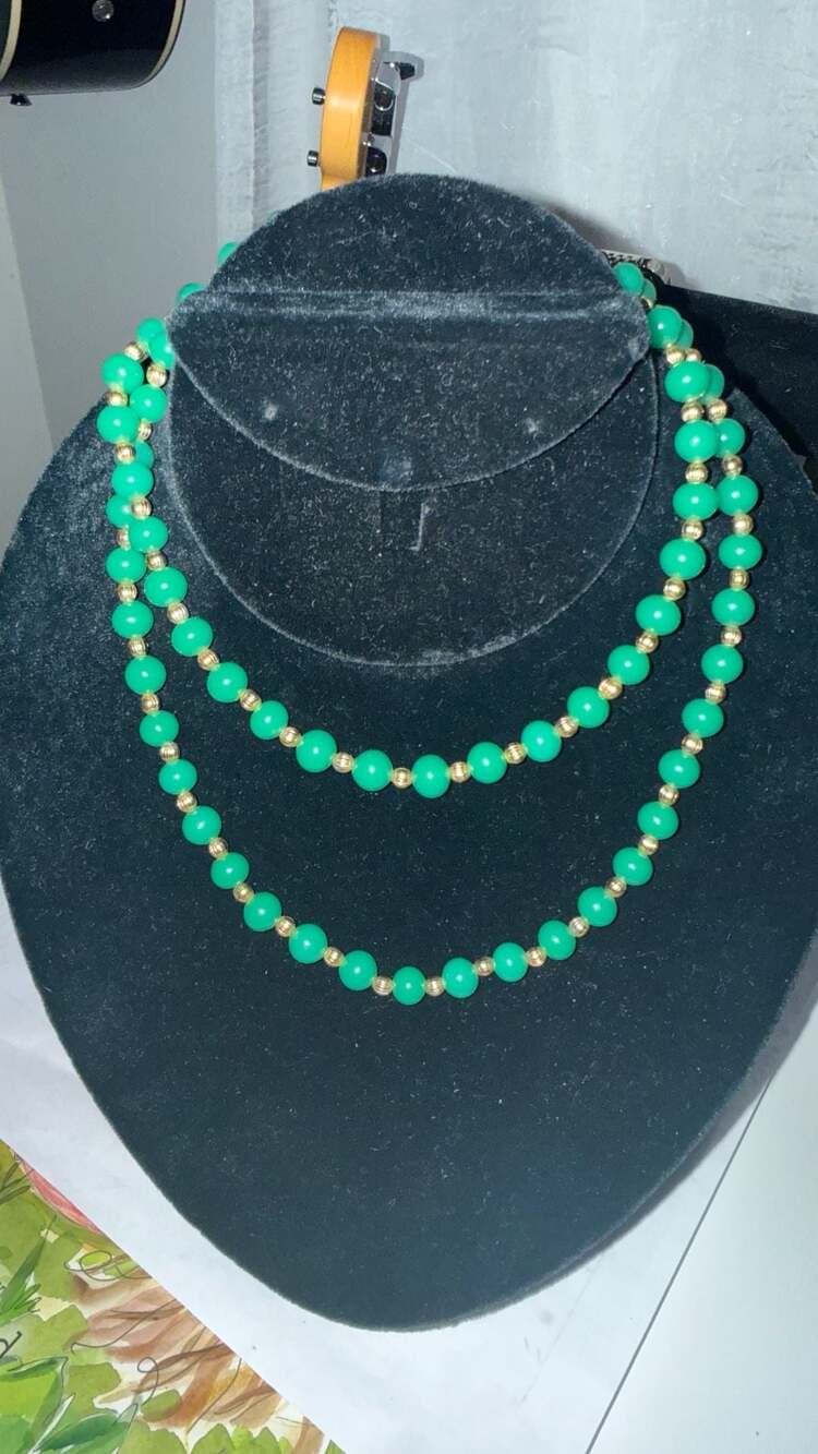 Vintage Green Peking Glass Beaded Necklace with Gold Tone Accent Beads